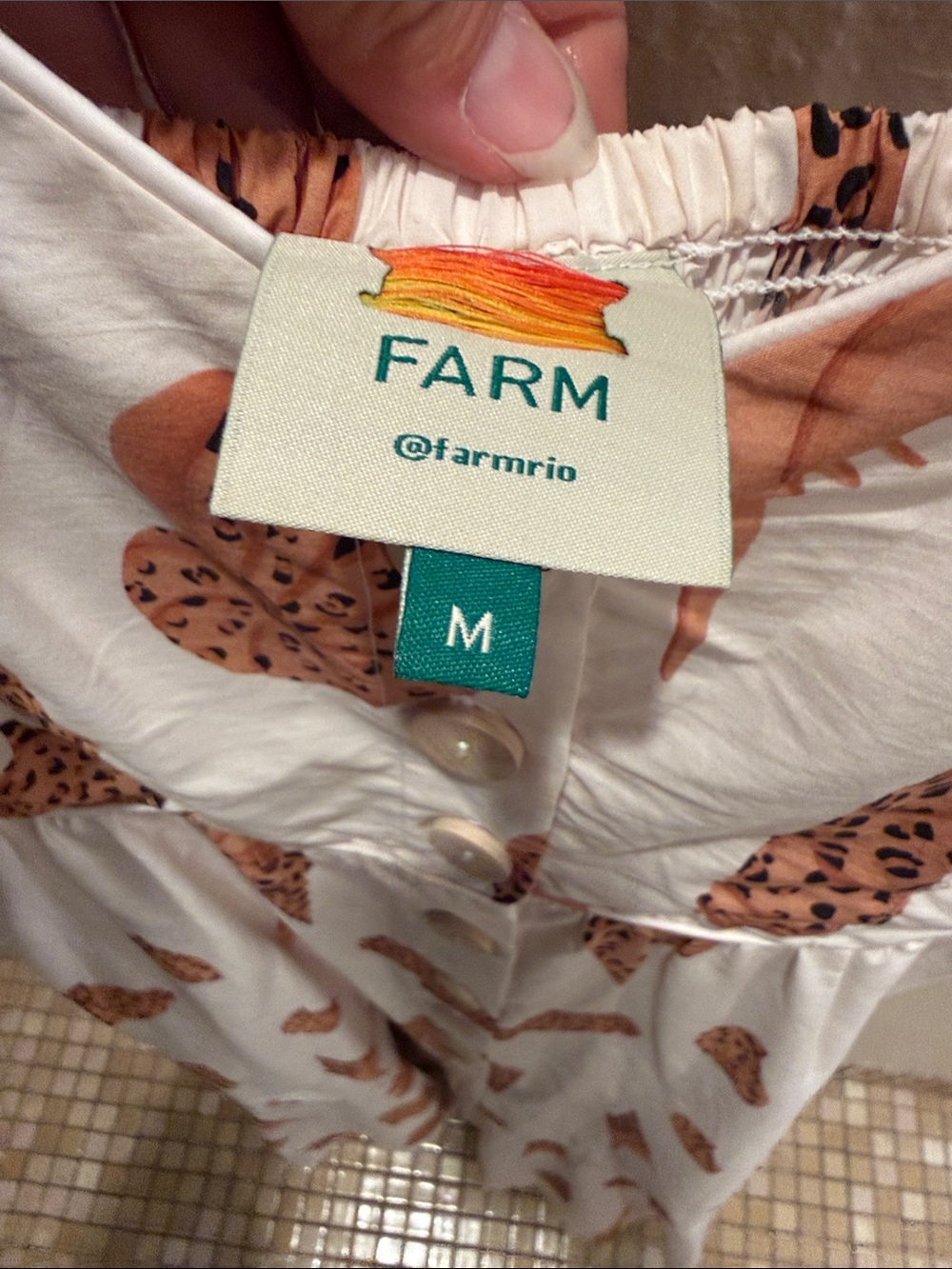 FARM Rio White Maxi Dress with leopard Shell Print - Picture 2 of 5